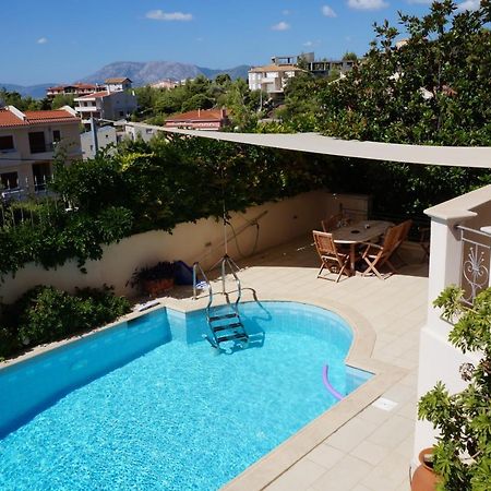 Apartment With A Garden, Bbq, Swimming Pool And Jacuzzi Dhráfi Extérieur photo