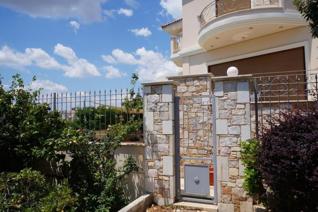 Apartment With A Garden, Bbq, Swimming Pool And Jacuzzi Dhráfi Extérieur photo