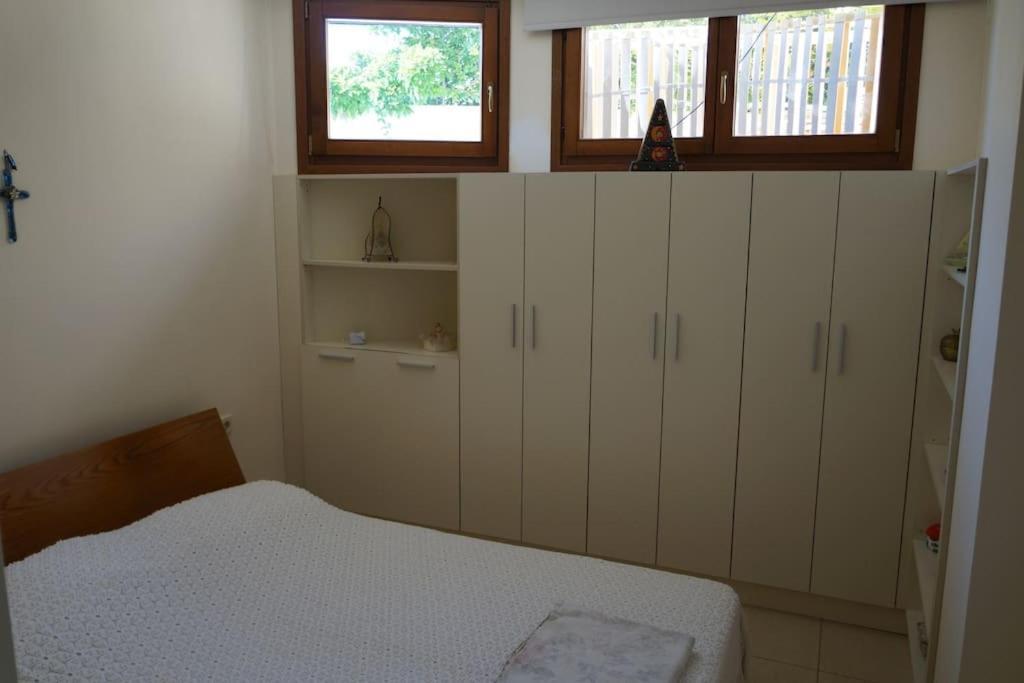 Apartment With A Garden, Bbq, Swimming Pool And Jacuzzi Dhráfi Extérieur photo