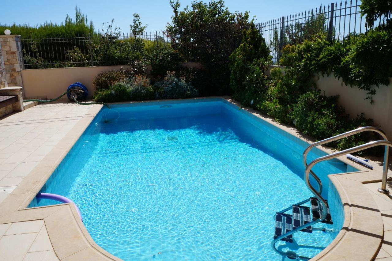Apartment With A Garden, Bbq, Swimming Pool And Jacuzzi Dhráfi Extérieur photo